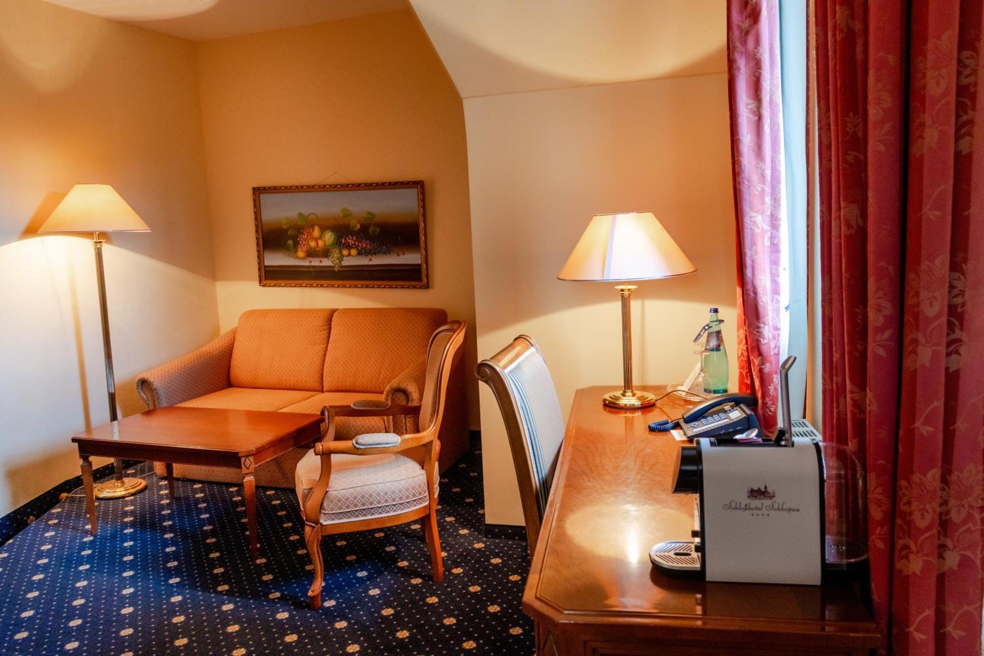 Hotel Schloss Schkopau Extérieur photo